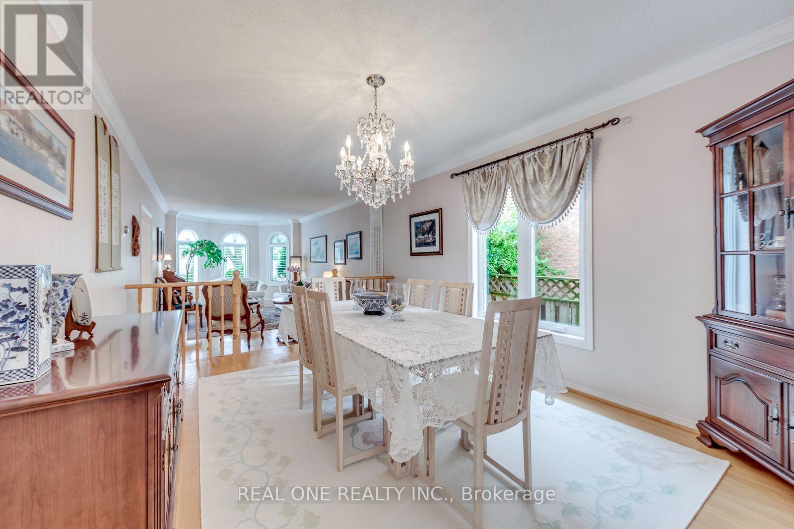 415 MARCH CRESCENT - 12
