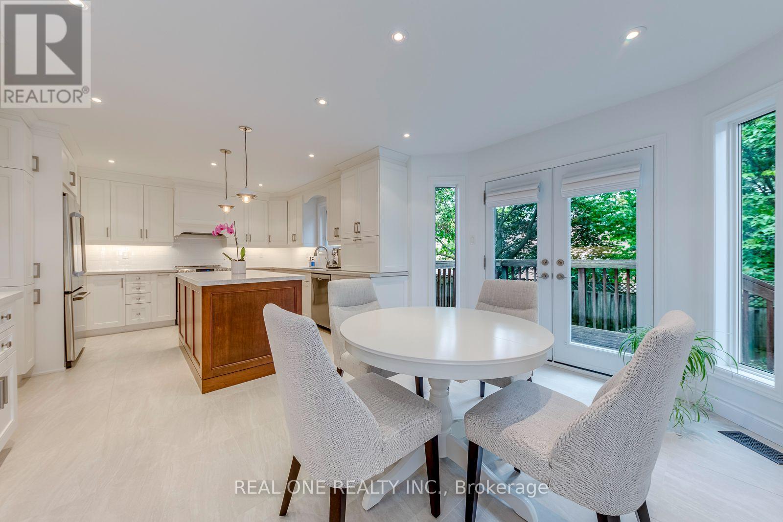 415 MARCH CRESCENT - 16