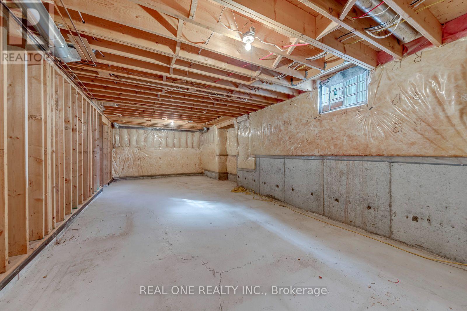 415 MARCH CRESCENT - 45