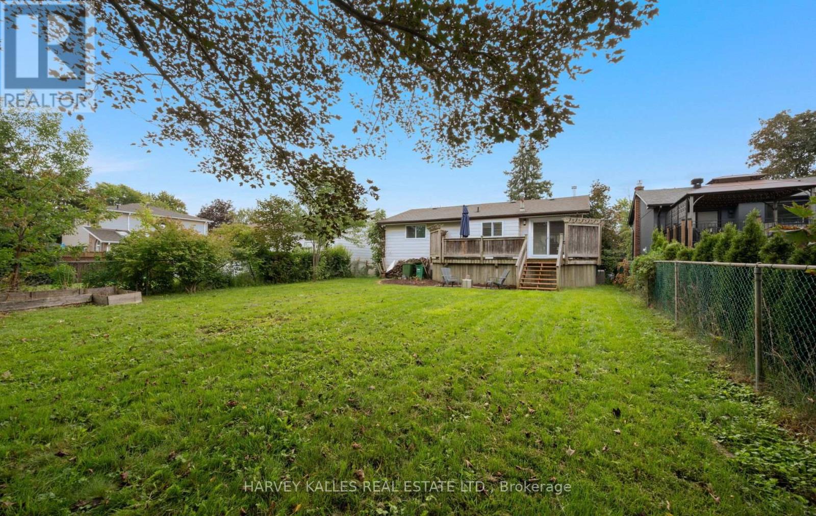 143 KINGSVIEW DRIVE - 26
