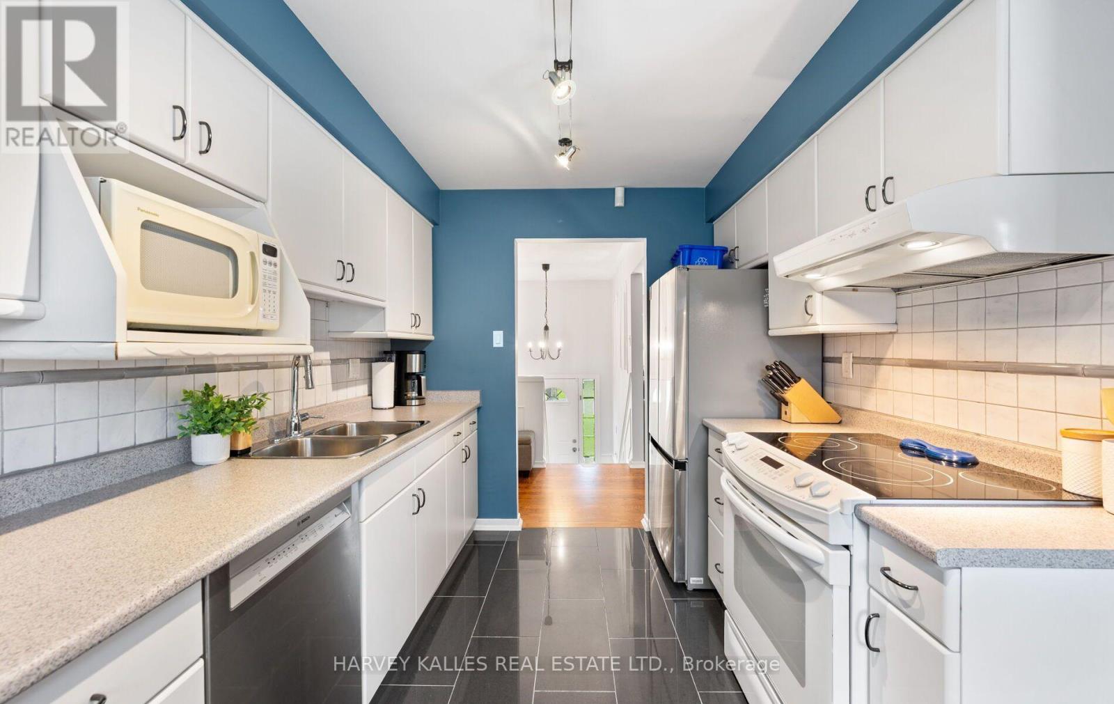 143 KINGSVIEW DRIVE - 6