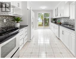 1125 Ivandale Drive, Mississauga, ON L5V1A9 Photo 12