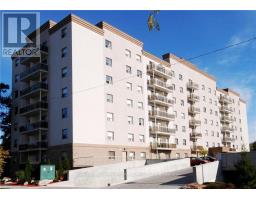 403 - 736 Old Albert Street, Waterloo, ON N2L6R4 Photo 9