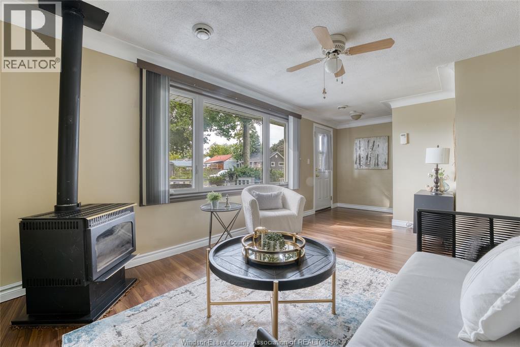 3850 REGINALD - 11