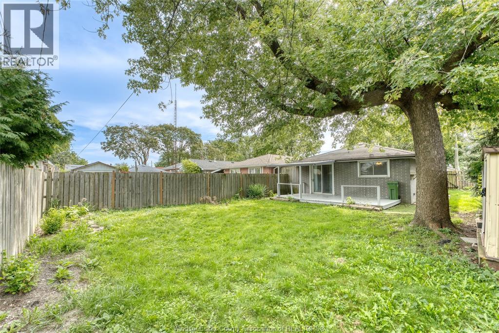 3850 REGINALD - 28