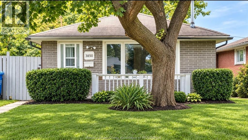 3850 REGINALD - 1