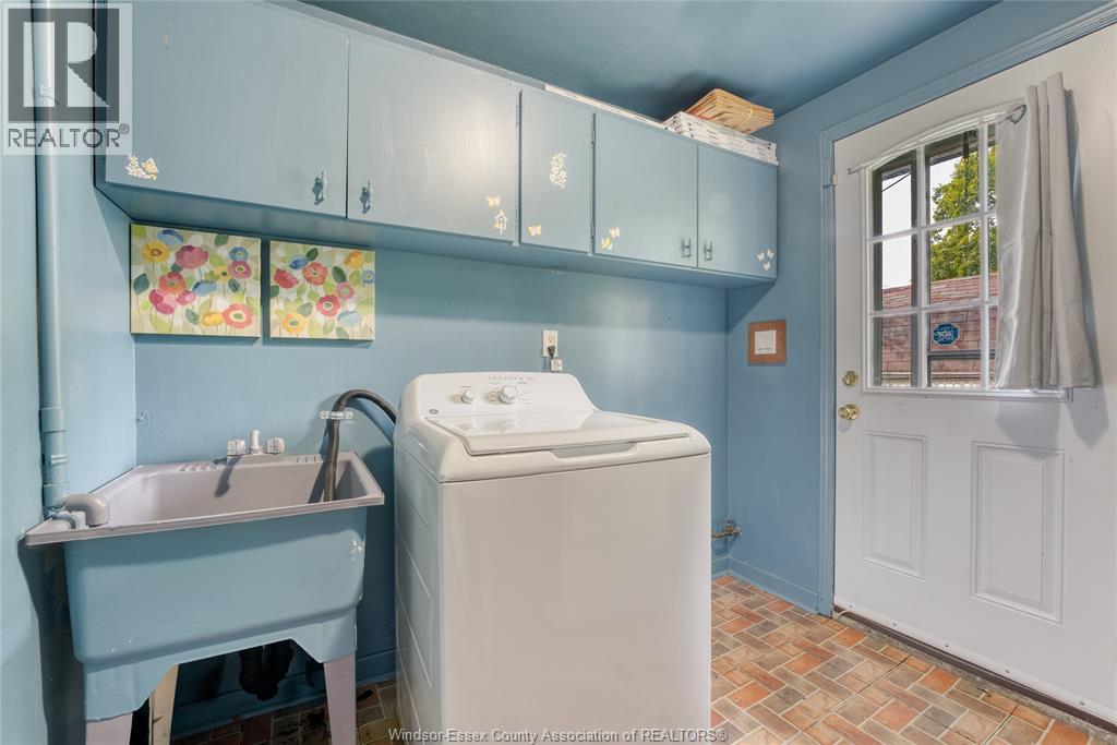 3850 REGINALD - Image 25