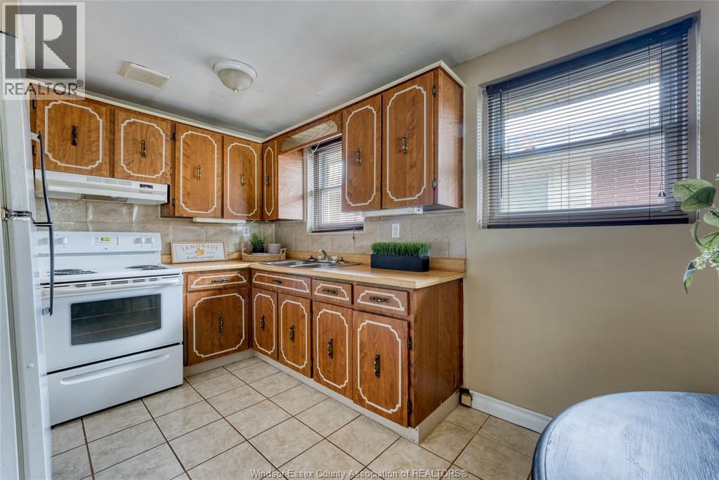 3850 REGINALD - 16