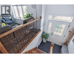 356 Maplehurst Drive, photo 2
