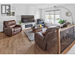356 Maplehurst Drive, photo 3