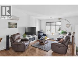 356 Maplehurst Drive, photo 4