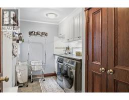 205 Clubview Drive, Amherstburg, ON N9V3Z3 Photo 22