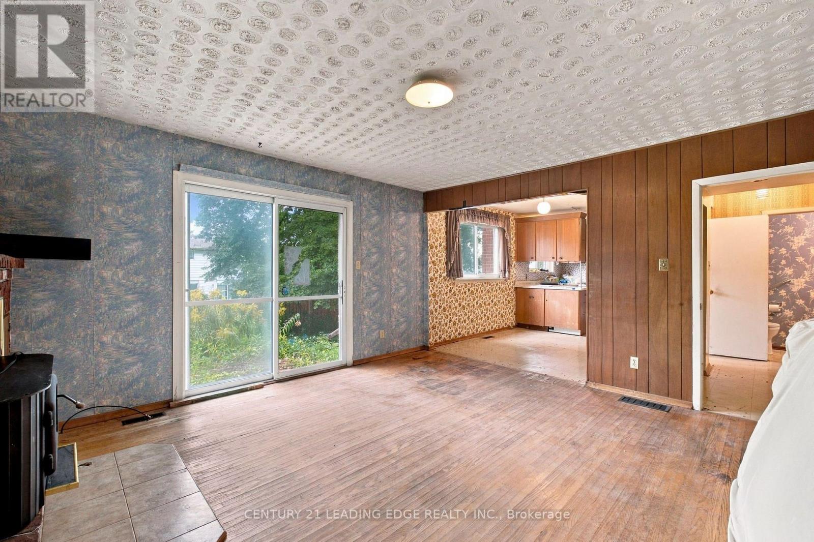 18 KENTISH CRESCENT - Image 15