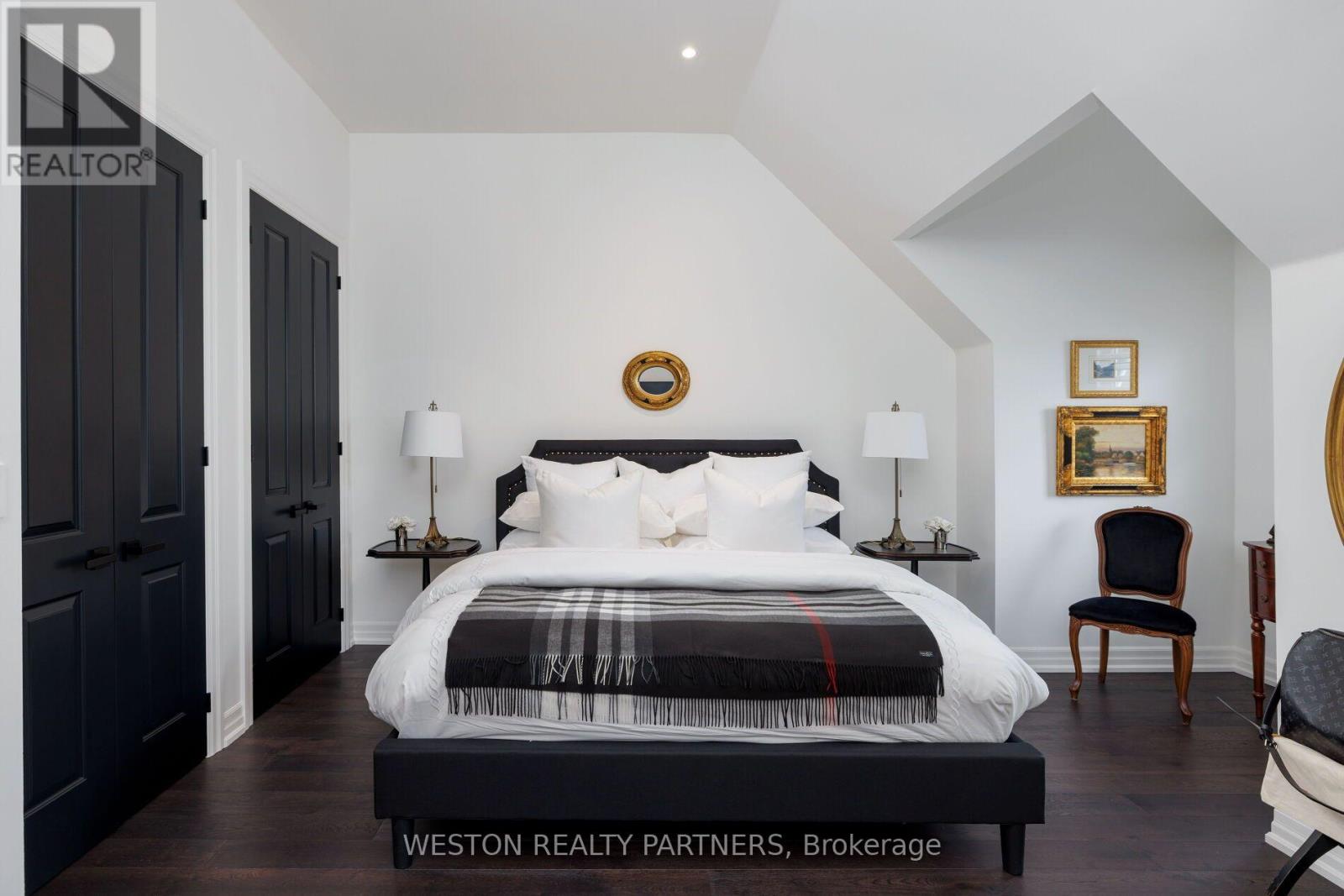 #17 2369 ONTARIO STREET - Image 38