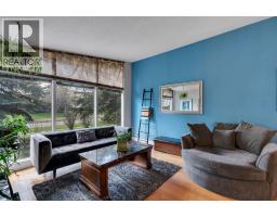 Bedroom - 6316 Crowchild Trail Sw, Calgary, AB T3E5R5 Photo 10