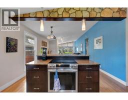 Kitchen - 6316 Crowchild Trail Sw, Calgary, AB T3E5R5 Photo 6