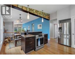 3pc Bathroom - 6316 Crowchild Trail Sw, Calgary, AB T3E5R5 Photo 9