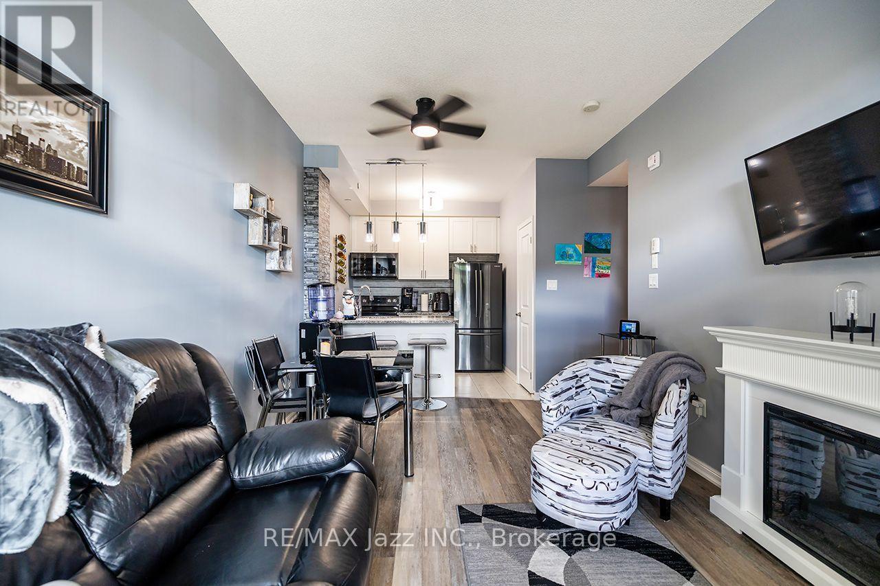 116- 84 Aspen Springs Drive, Clarington, ON photo 10