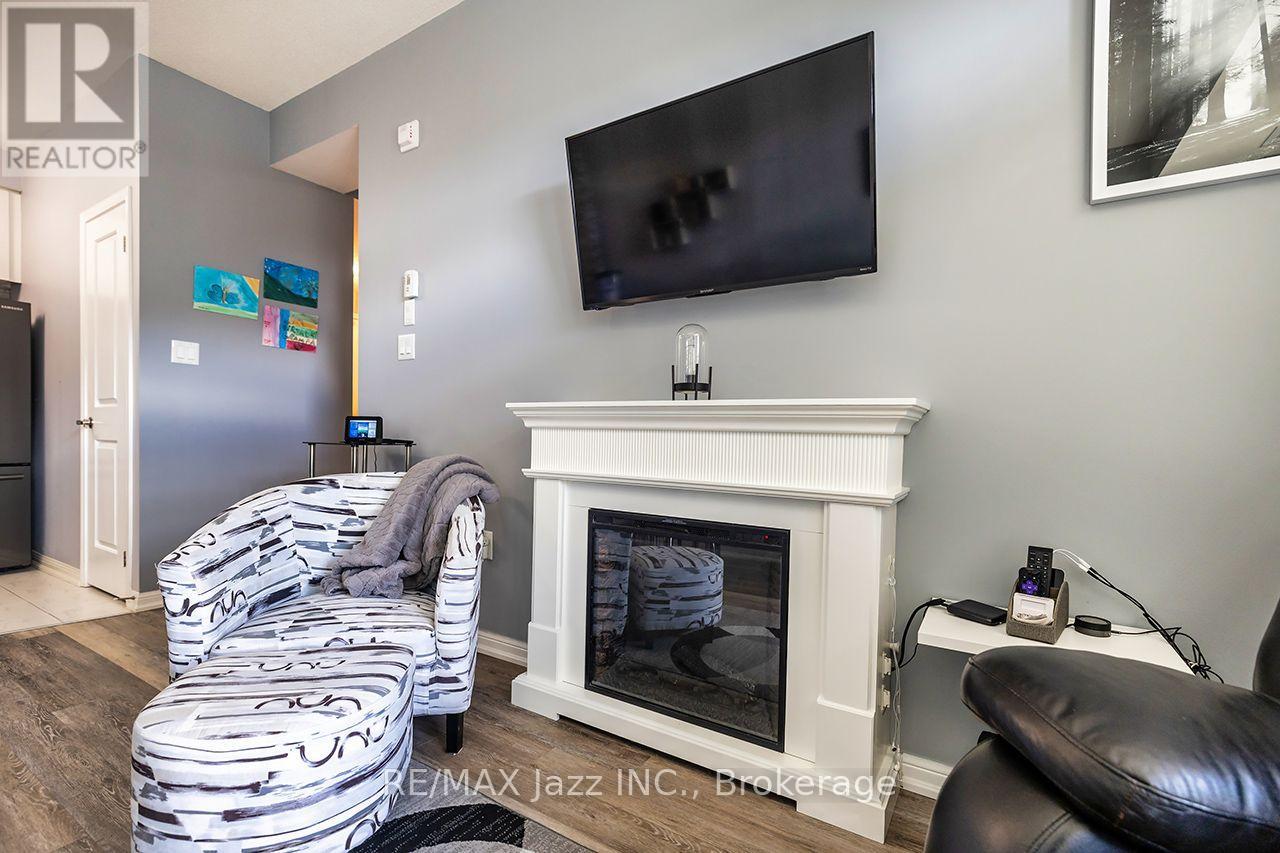 116- 84 Aspen Springs Drive, Clarington, ON photo 9