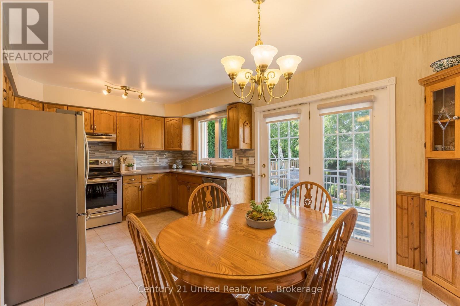 1441 HETHERINGTON DRIVE - 16