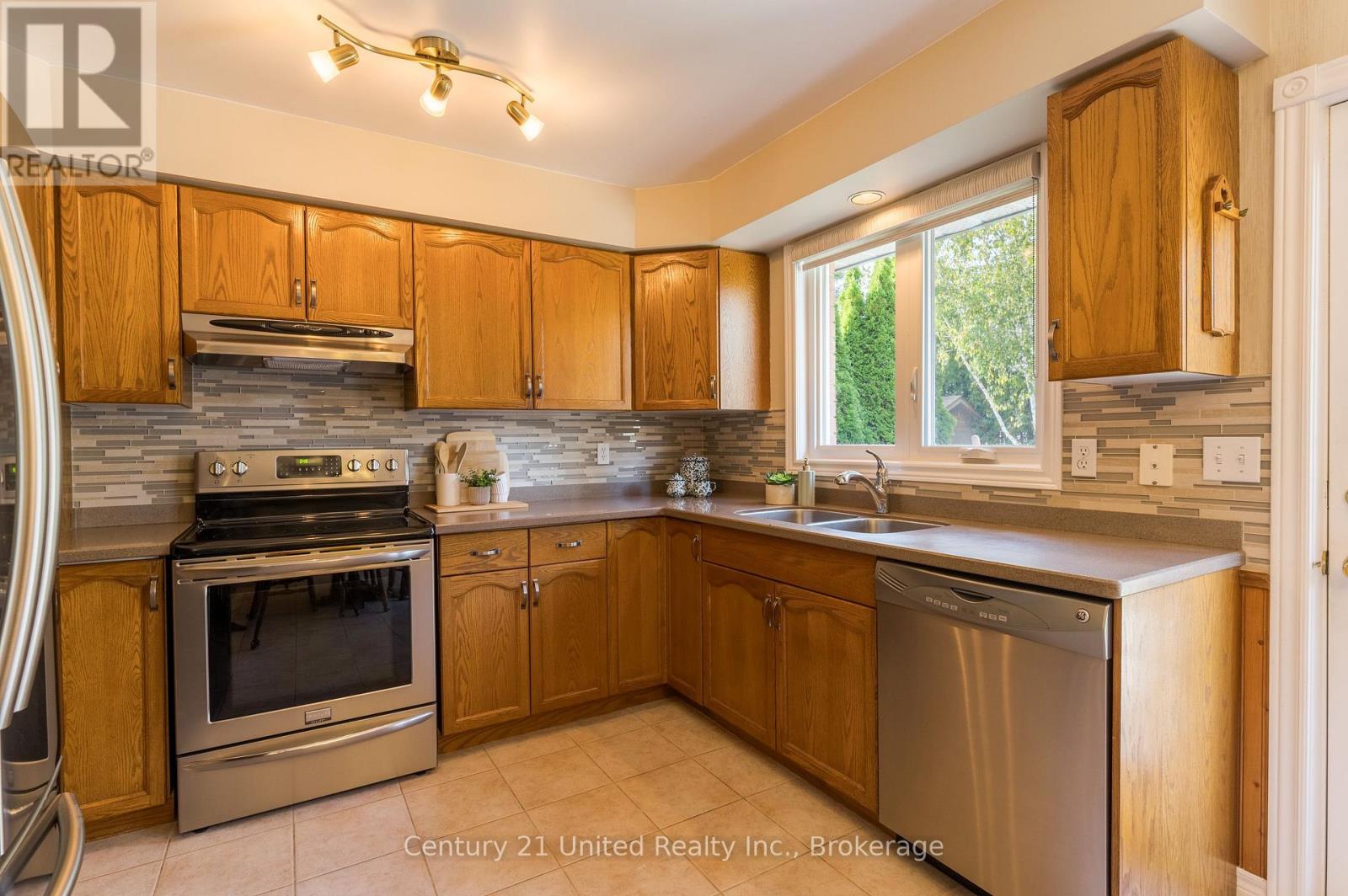 1441 HETHERINGTON DRIVE - Image 17