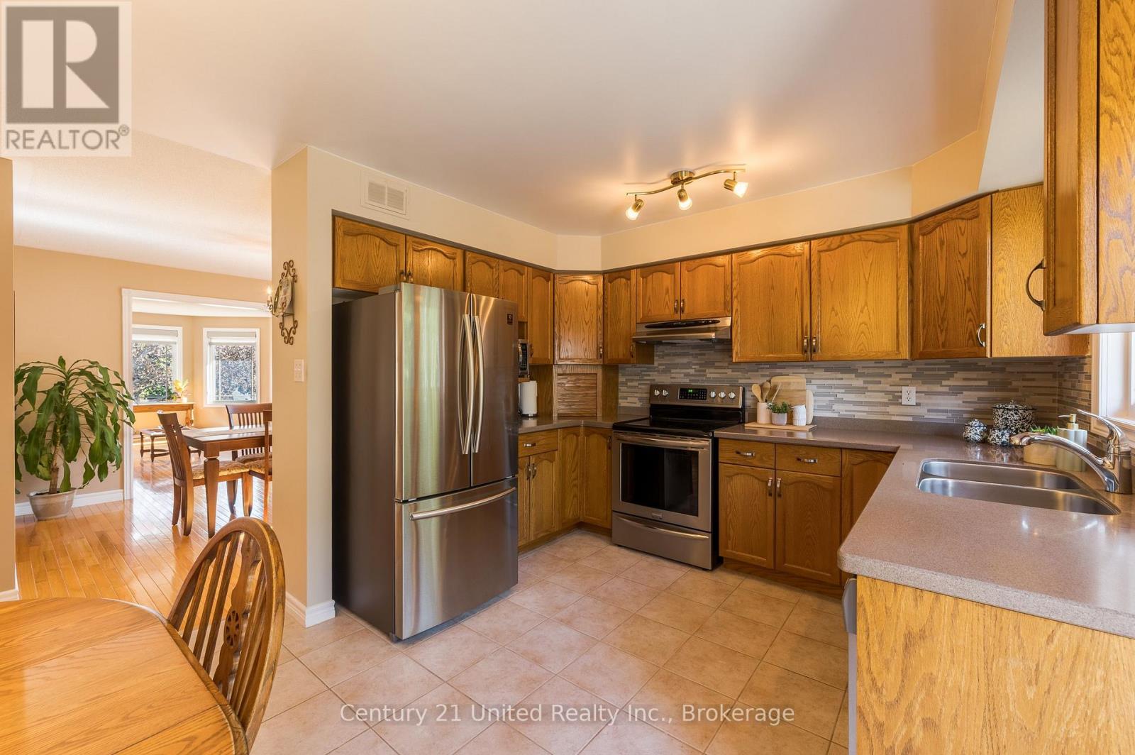 1441 HETHERINGTON DRIVE - 19