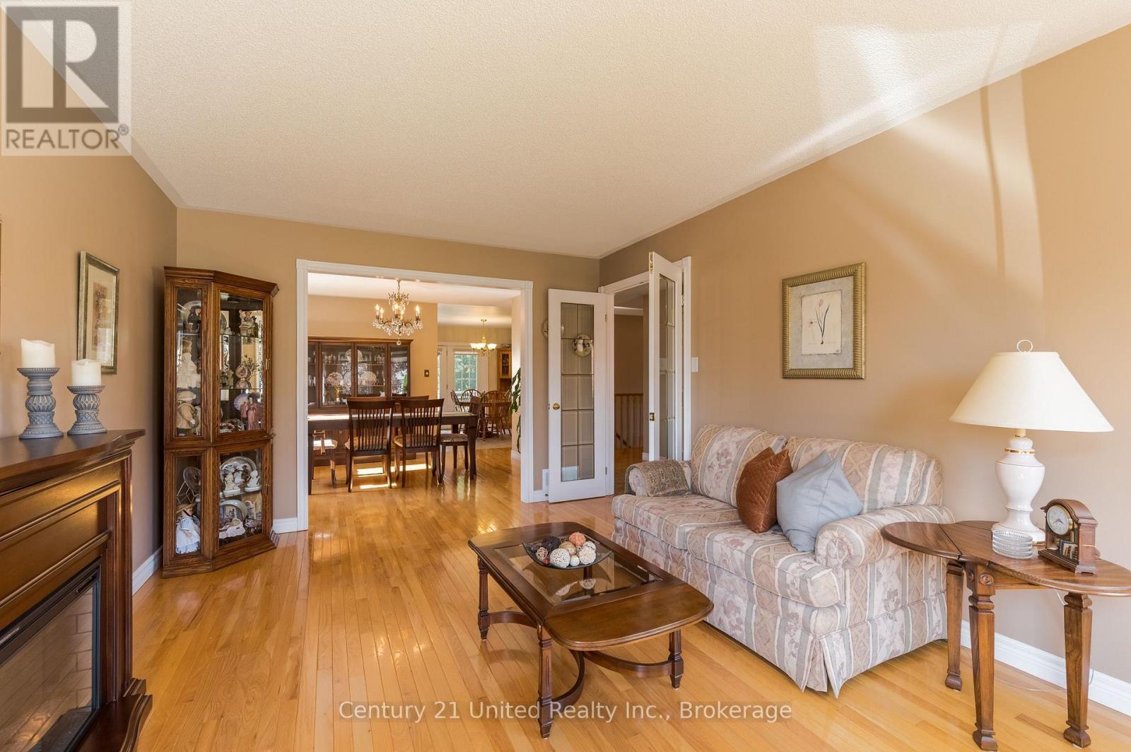 1441 HETHERINGTON DRIVE - 8