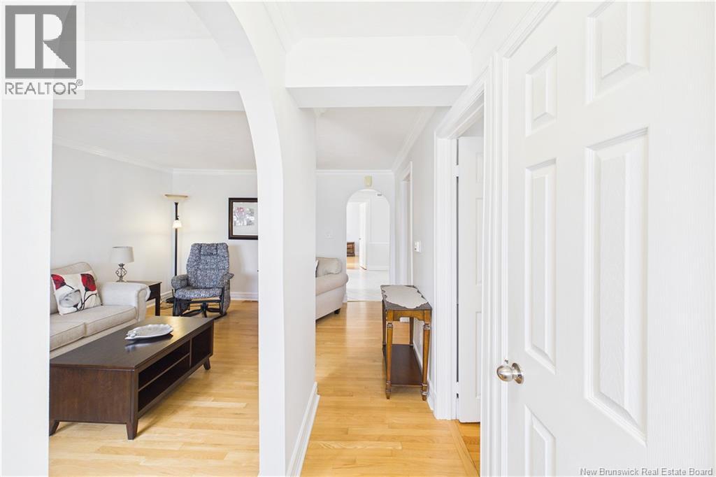 162 Churchill - Image 27