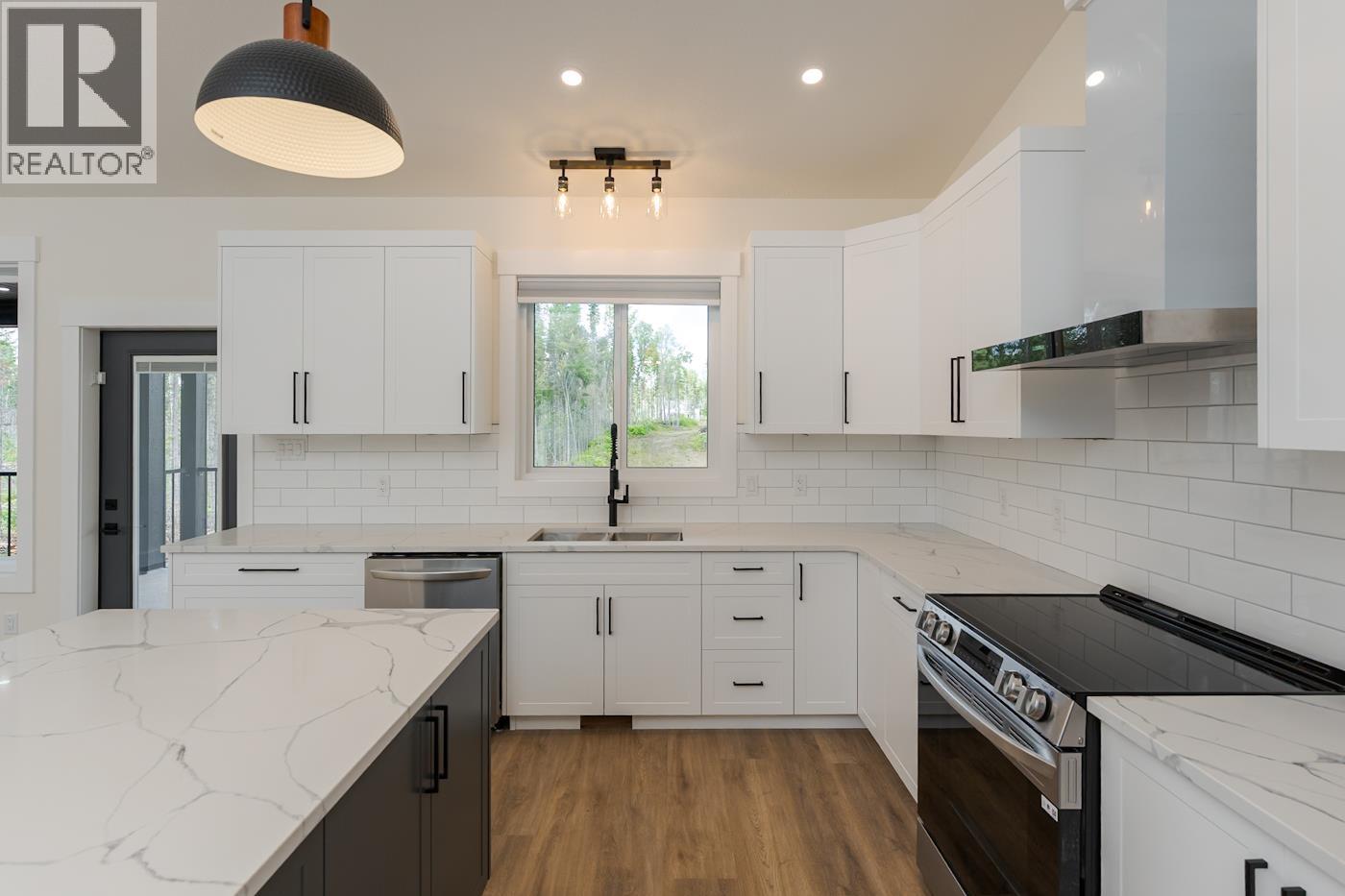 8535 ANGEL DRIVE - 8