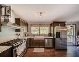 Laundry room - 1106 Clarke Road, Robson, BC V0G1X0 Photo 13