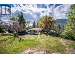 1106 Clarke Road, Robson, BC V0G1X0 Photo 47