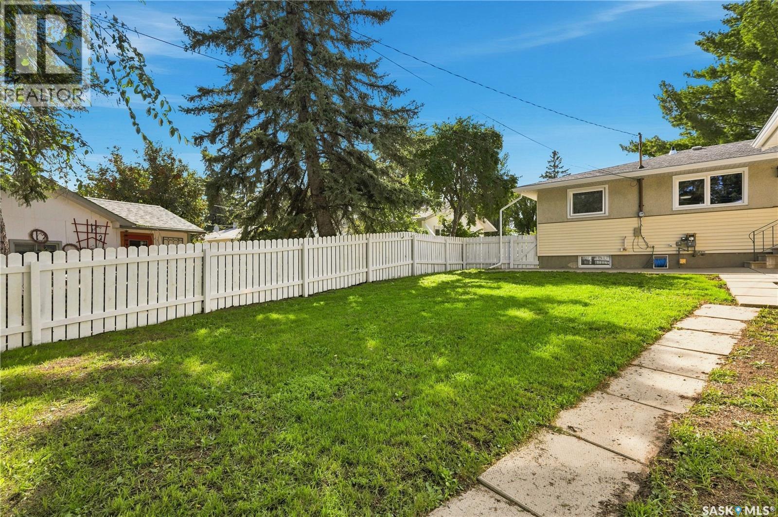 2805 Cumberland AVENUE S - Image 48