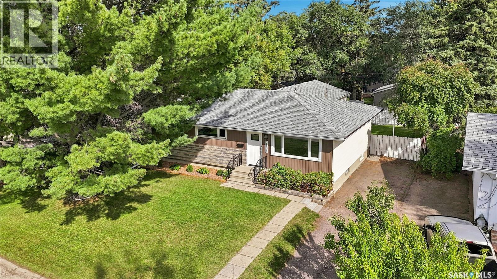 2805 Cumberland AVENUE S - Image 53