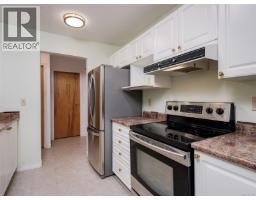 Living room - 305 3009 Brittany Dr, Langford, BC V9B2N7 Photo 8