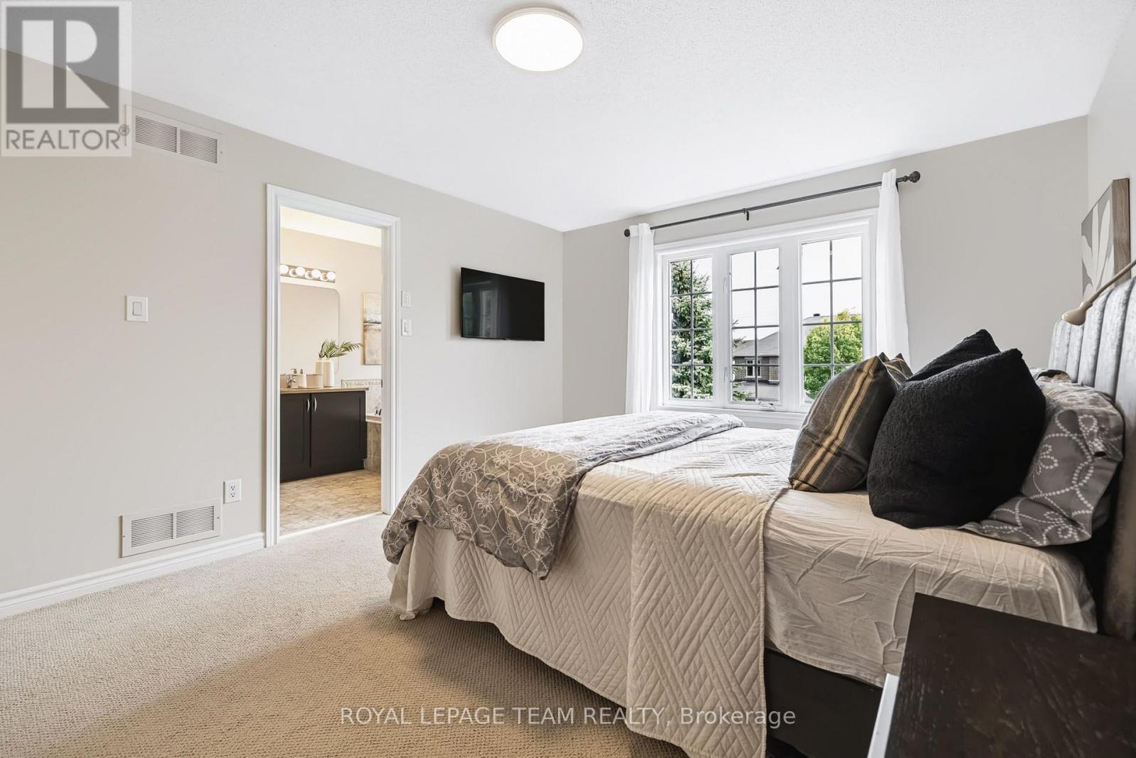 578 REMNOR AVENUE photo 25