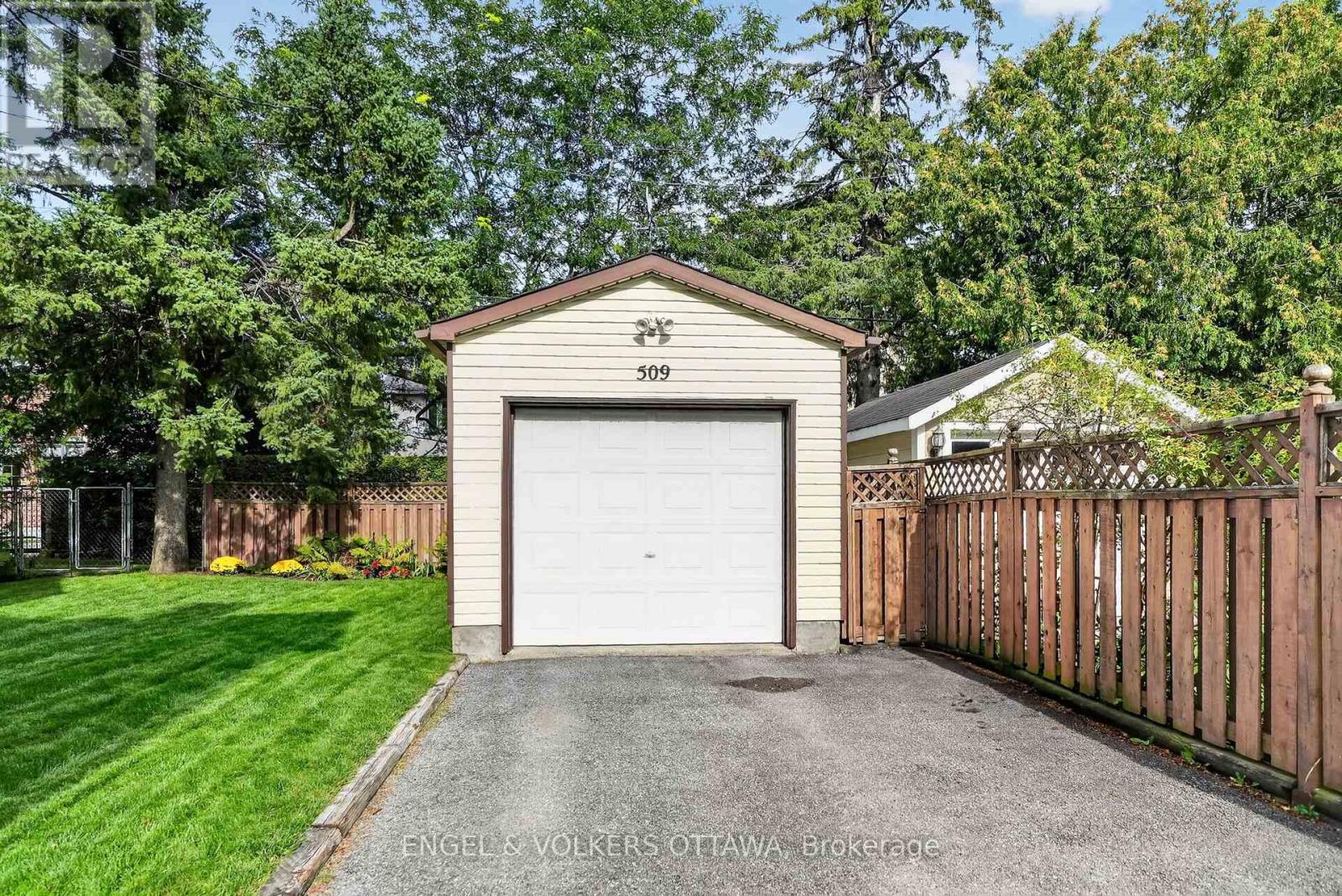 509 ISLAND PARK DRIVE - 38