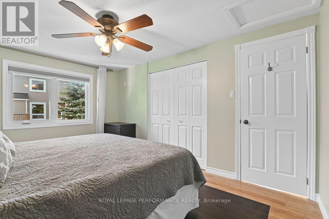 23 LISTON CRESCENT - 21