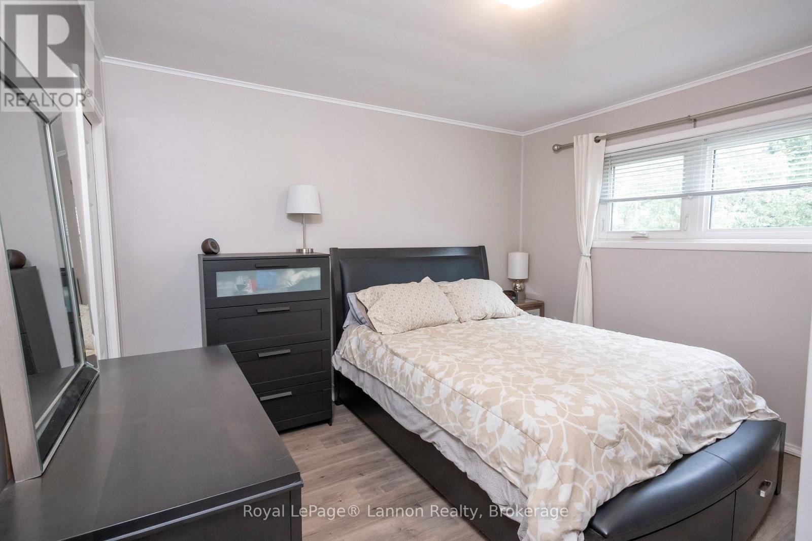 859 SYNDICATE AVENUE N - 27