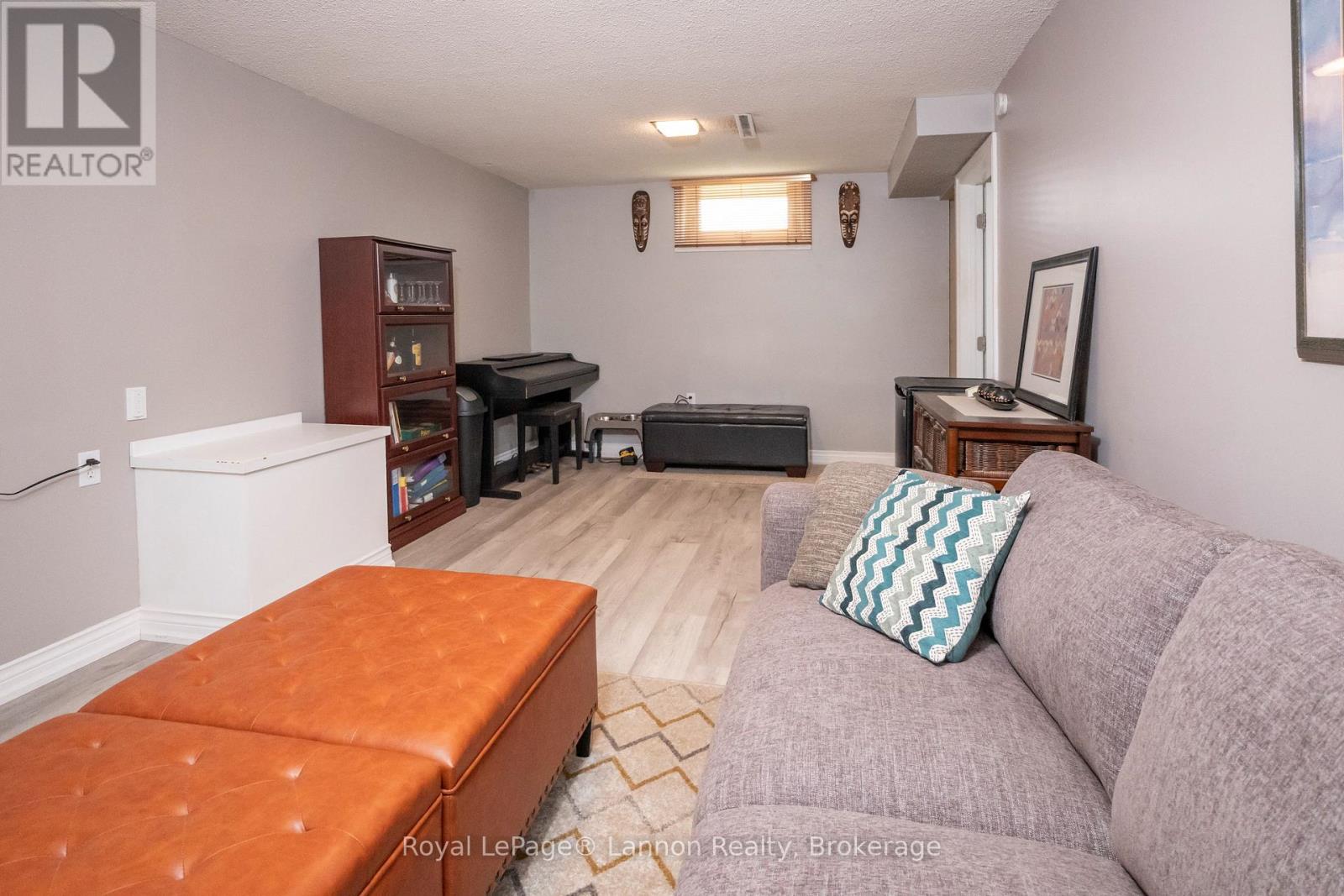 859 SYNDICATE AVENUE N - Image 39