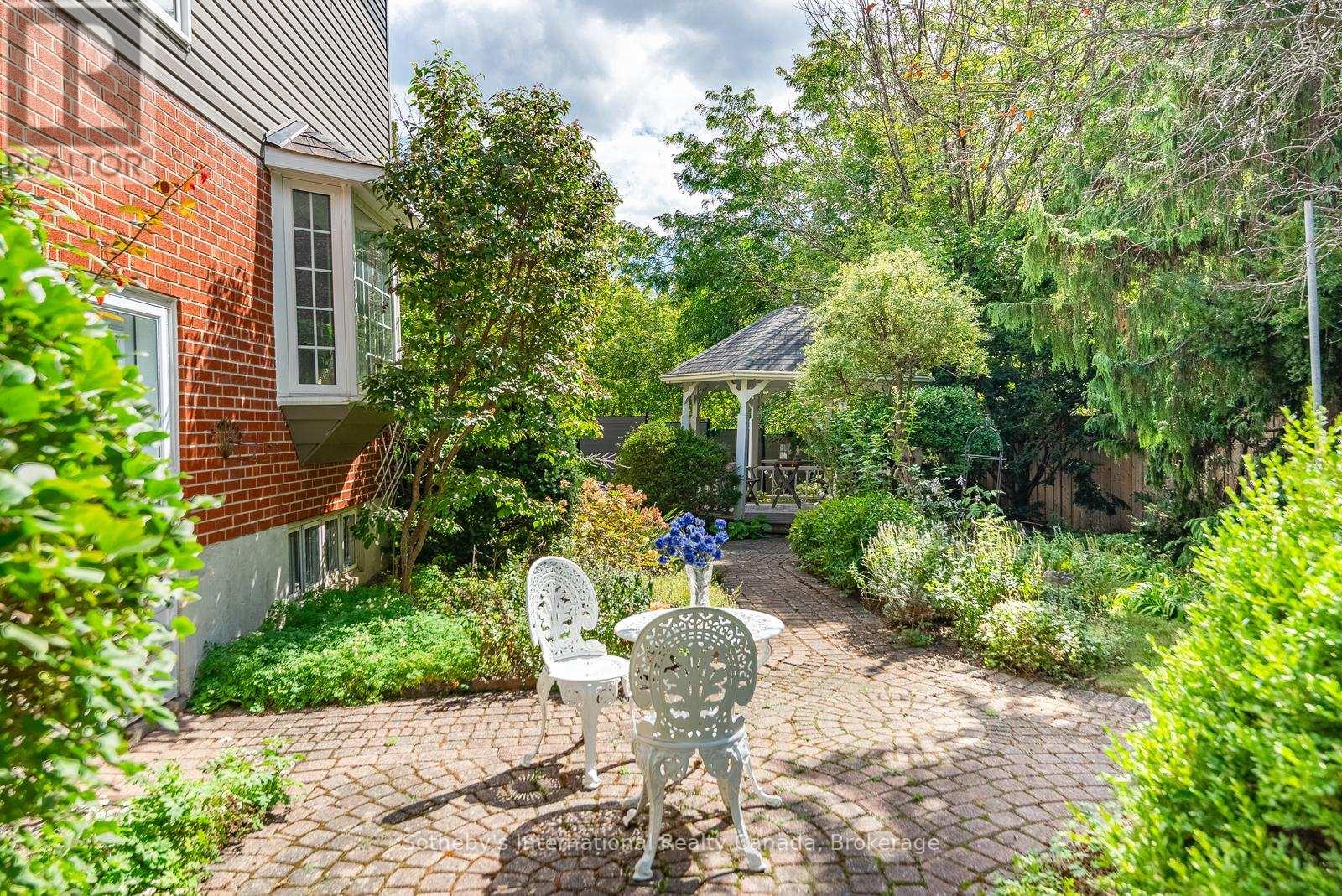 1252 WOOD PLACE - Image 45