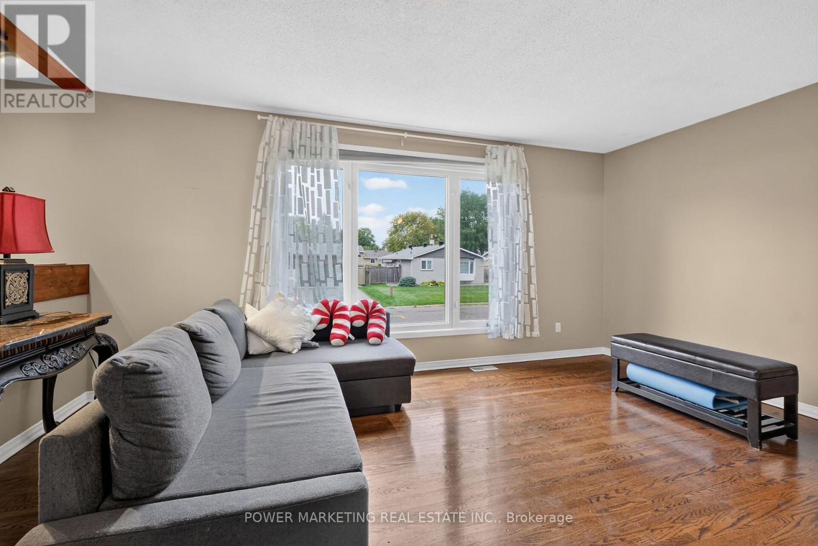 2213 FILLMORE CRESCENT, Ottawa. Luxury613. By Peter Sagos - Image 7