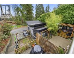1269 Cloverley Street, North Vancouver, BC V7L1N7 Photo 11