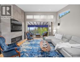 1269 Cloverley Street, North Vancouver, BC V7L1N7 Photo 8