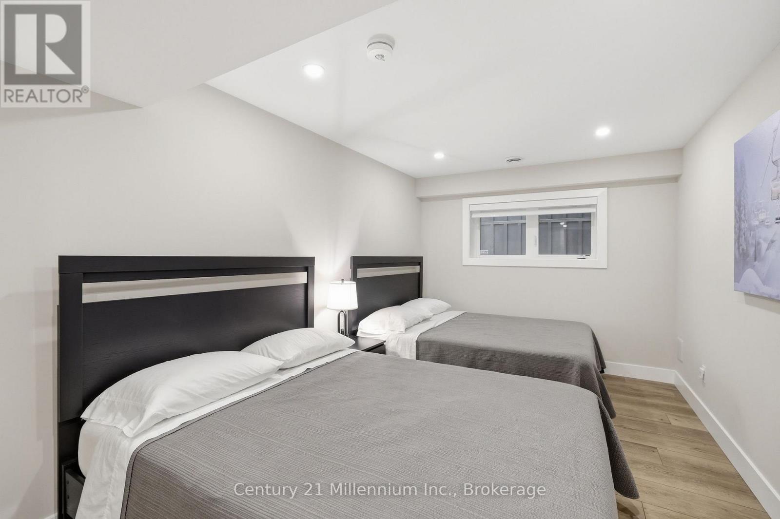 131 COURTLAND STREET - Image 37