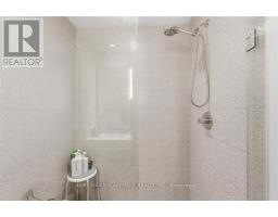 3807 - 10 York Street, Toronto, ON M5J0E1 Photo 10