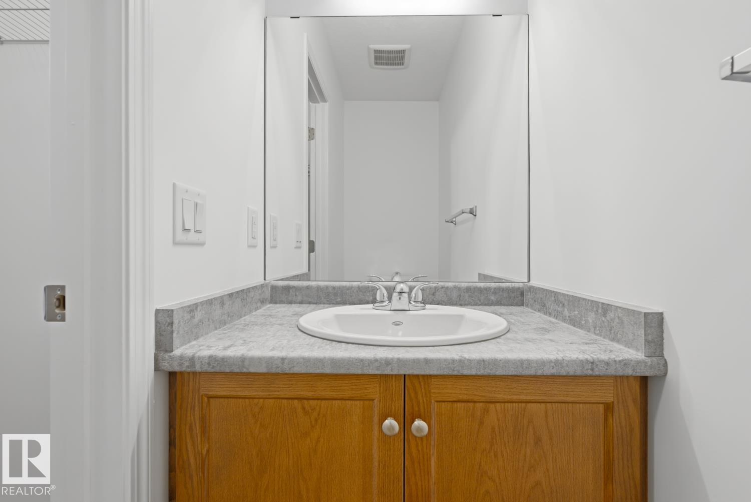 11120 132 St NW, Westmount — photo 17 of 22