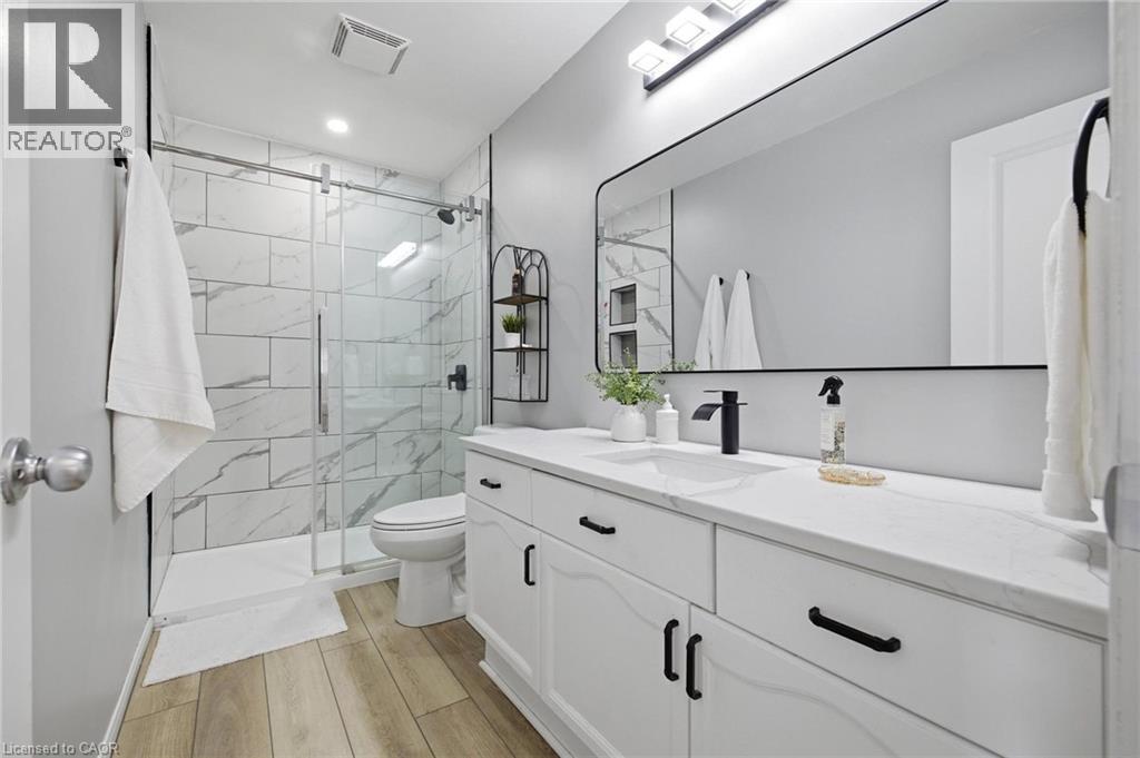 770 Brock Street — photo 27