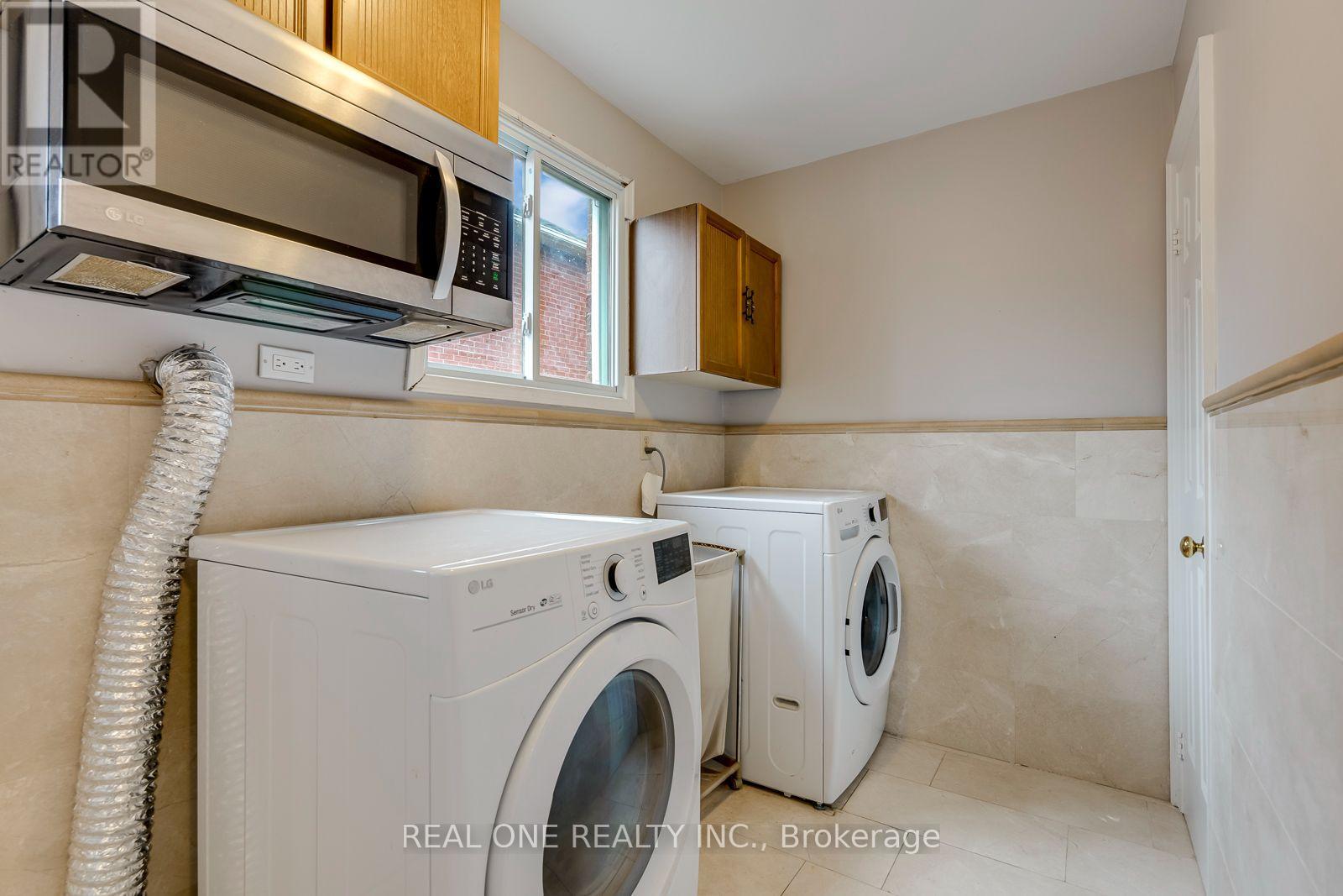 2041 MADDEN BOULEVARD - 40