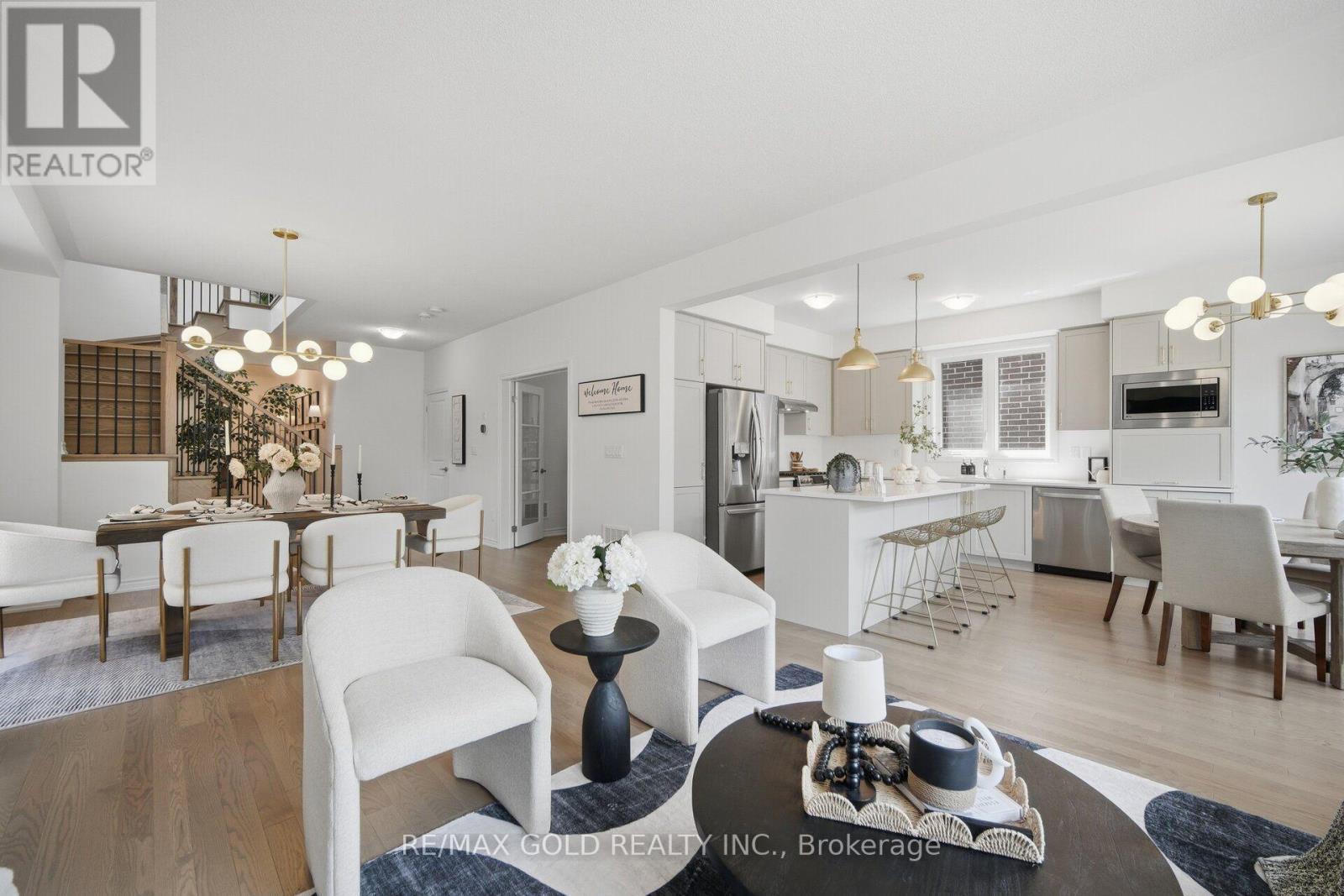 8 Huggins Drive, Whitby, ON photo 17