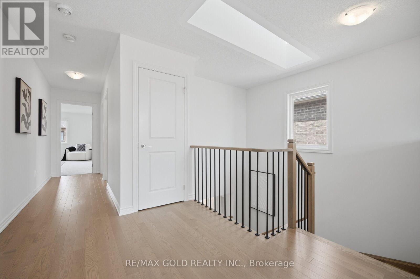 8 Huggins Drive, Whitby, ON photo 24